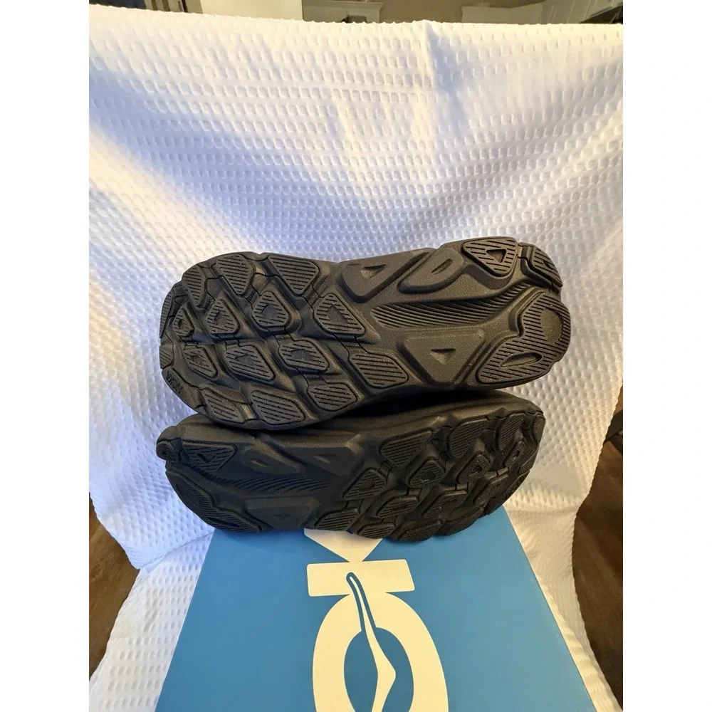 Hoka Clifton 9 Running Shoes UNISEX Sz 9.5W/8.5M  Black 1155370 BBNB
